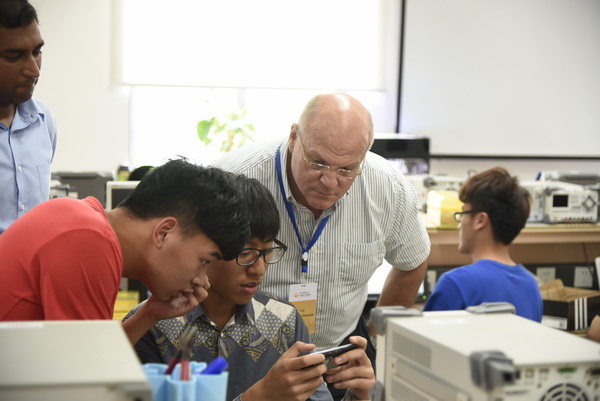 008jams_缩小大小.JPG fa5c3ea6617451d1aefdbc238400aed2.jpg